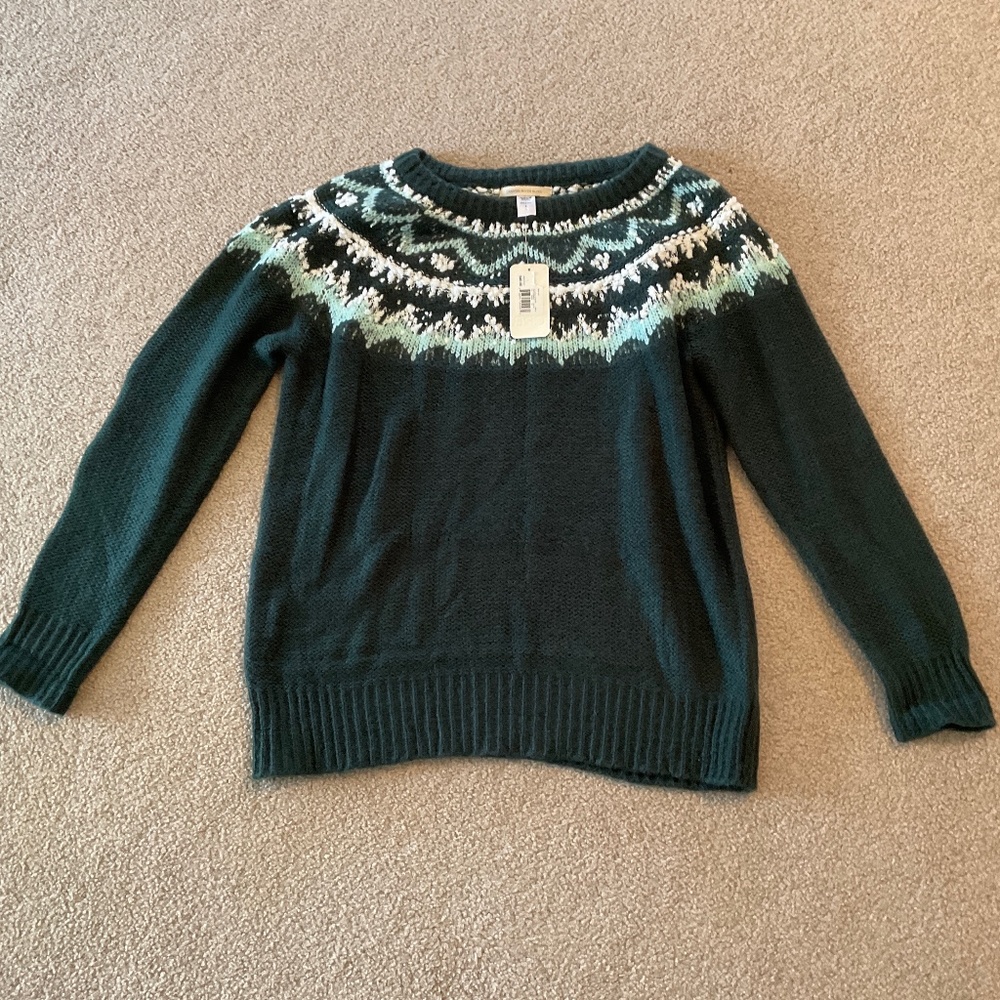size L, bust up to 40” inches, new condition, apres ski ⛷️ vibes